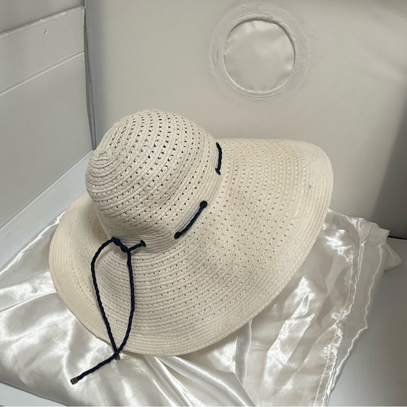 Ralph Lauren Cream Sun Hat - Picture 3 of 12